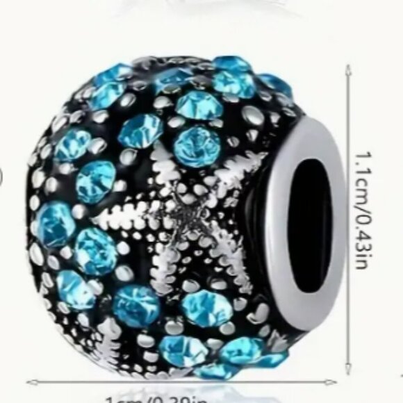 Sparkly Blue Rhinestone Starfish Themed Women's Fashion Bracelet Charm Pendant - Picture 3 of 5